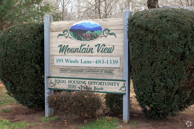 Building Photo - Mountain View Apartments