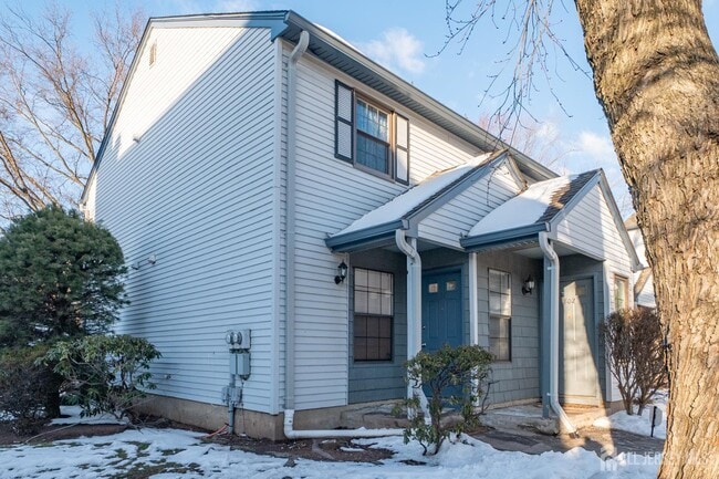 Building Photo - 801 Woodbridge Commons Way