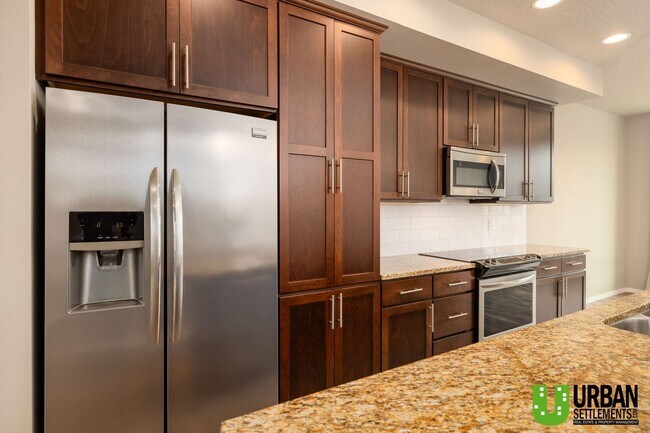Building Photo - Modern Kendall Yards Townhome – 3 Bed, 2.5 Bath | 1,500 Sq. Ft.