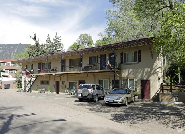 Building Photo - Lover's Lane Apartments