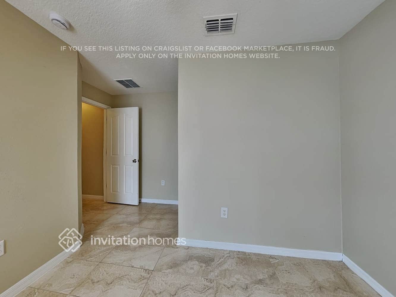 Building Photo - 3028 Park Ridge Ave