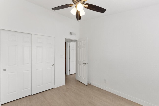 Building Photo - 6825 N 81st Ln