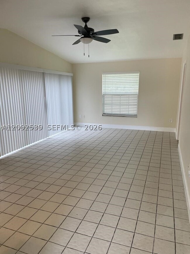 Building Photo - 9601 W Heather Ln