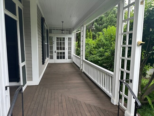 Building Photo - 96 Beach Bluff Ave