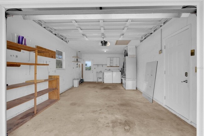 Building Photo - 203 Parkwood Ln