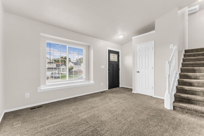 Building Photo - 126 S 300 W