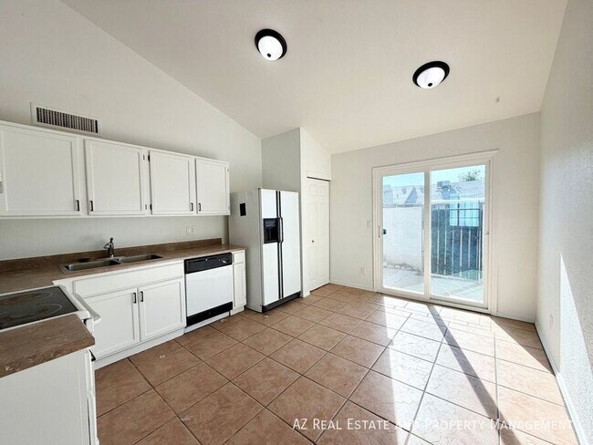 Building Photo - 5960 W Oregon Ave