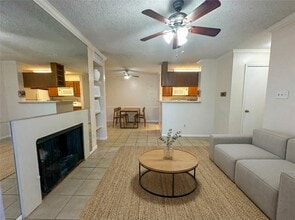 Building Photo - 2121 Hepburn St