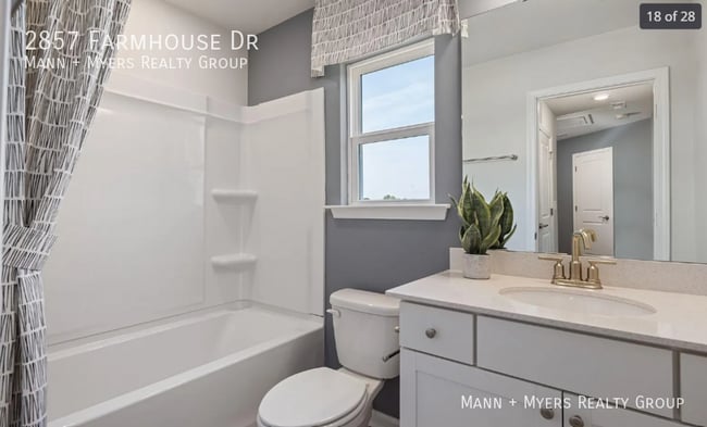 Building Photo - 2857 Farmhouse Dr