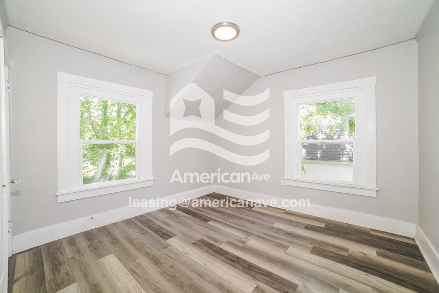 Building Photo - 2200 N Wisconsin Ave