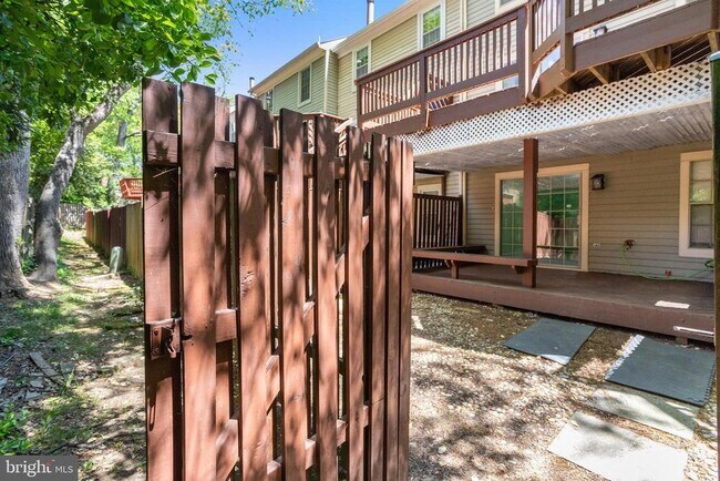 Building Photo - 4546 Little River Run Dr