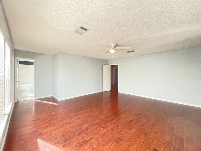 Building Photo - 2516 Stapleford Dr