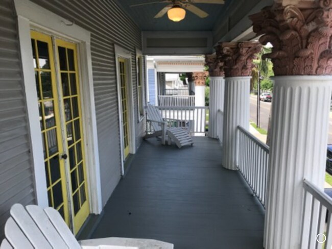 Building Photo - 210 E Arsenal St