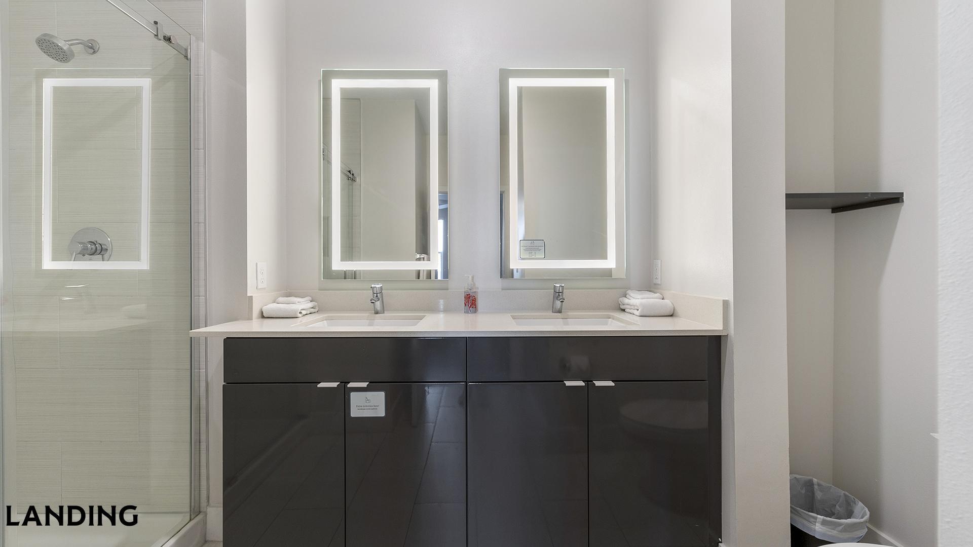 Building Photo - 4950 W Prescott St