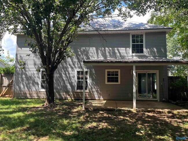 Building Photo - 2524 Autumn Ridge Dr SW
