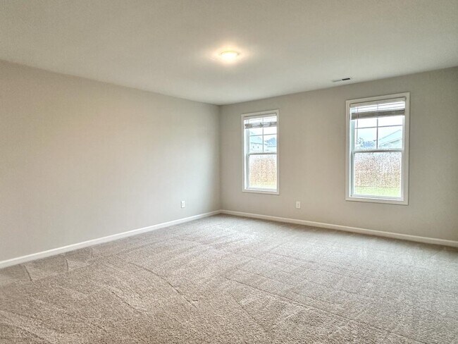 Building Photo - 2102 Roadster Pony Ln