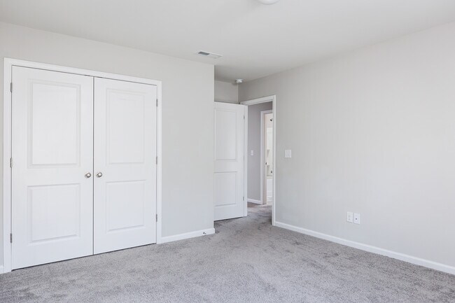 Building Photo - 628 Metro Sta