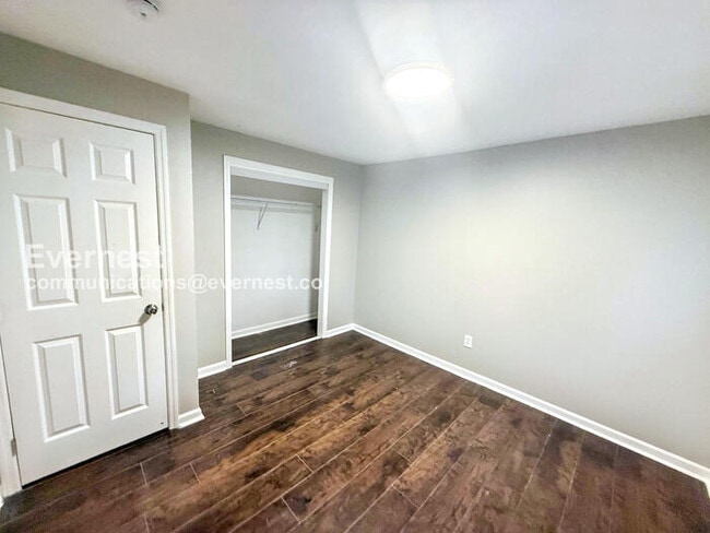 Building Photo - 8234 4th Ave S