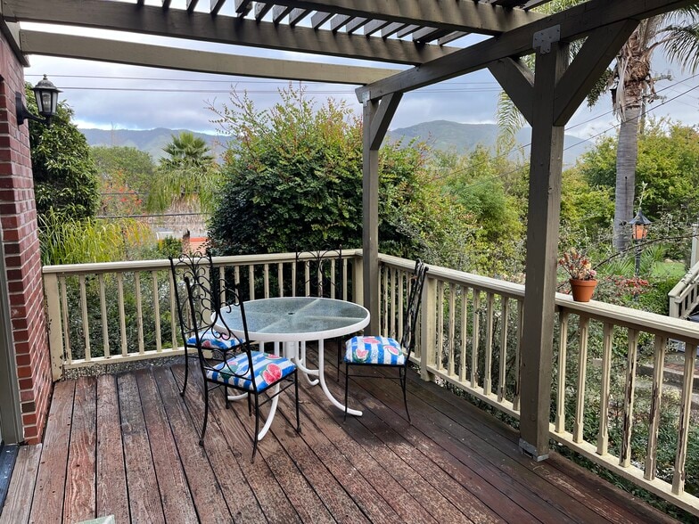 Building Photo - 247 Broad St