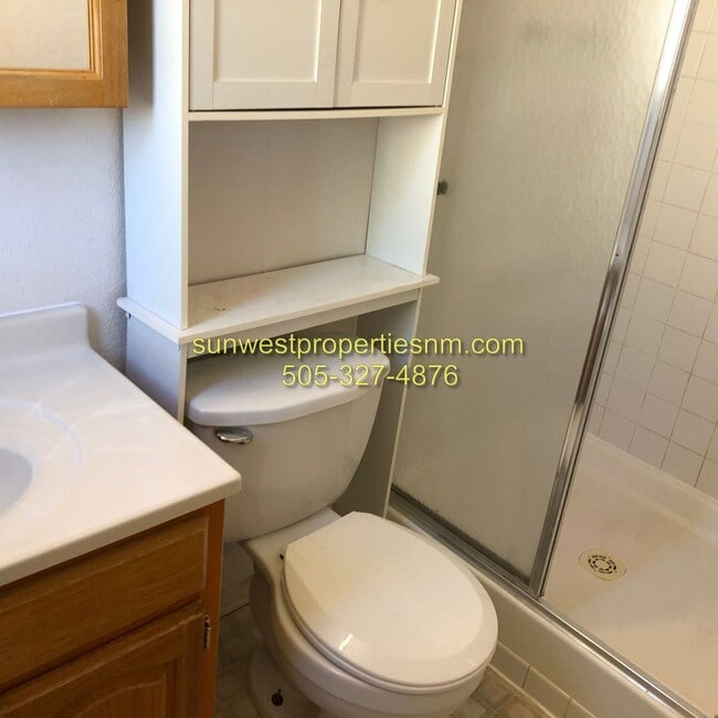 Building Photo - 3 Bedroom, 2 Bath, 1 Car Garage with Fence...