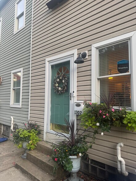 Primary Photo - 1302 Breed St