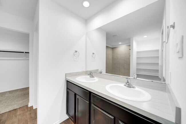 Building Photo - 21234 Riverdew Dr