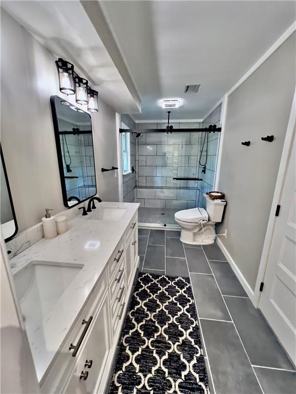 Building Photo - 2110 Six Branches Dr