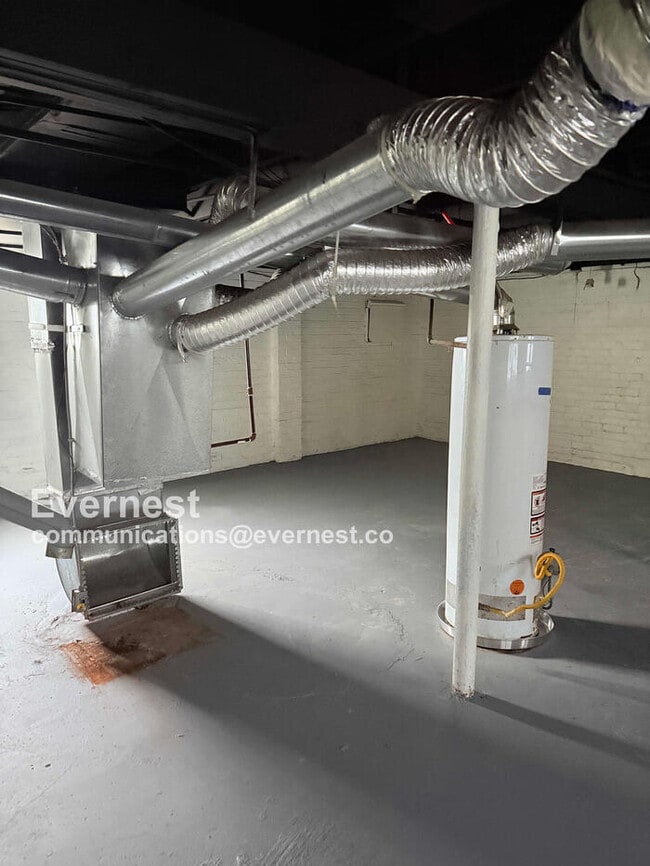 Building Photo - 3 Bed/1 Bath Home / Pet-Friendly / Available Now!