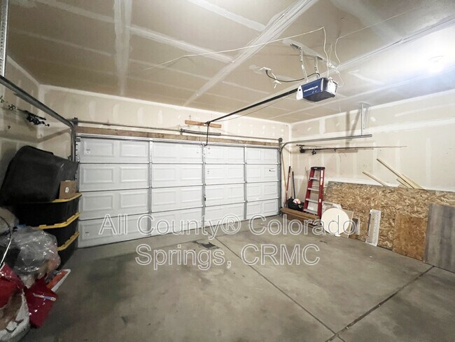 Building Photo - 6168 Rocking Chair Ln