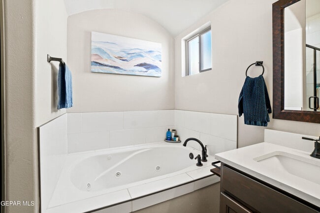 Building Photo - 14709 Tierra Garcia Dr
