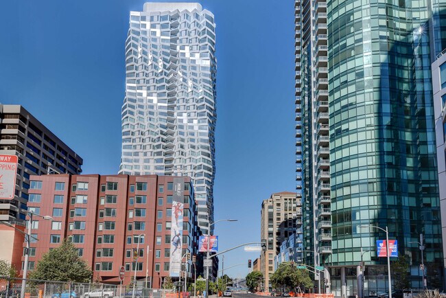 Building Photo - 280 Spear St