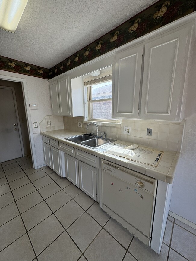 Building Photo - 841 NW 115th St