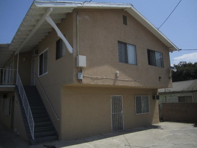 Building Photo - 1240 W 90th St