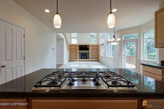 Building Photo - Stunning home conviently located by Eagle ...
