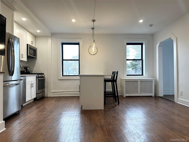 Building Photo - 4810 Boston Post Rd