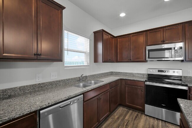 Building Photo - Beautiful home located in The Commons subdivision