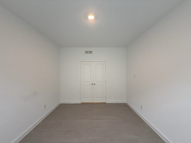 Building Photo - 537 Ml Trce Wy