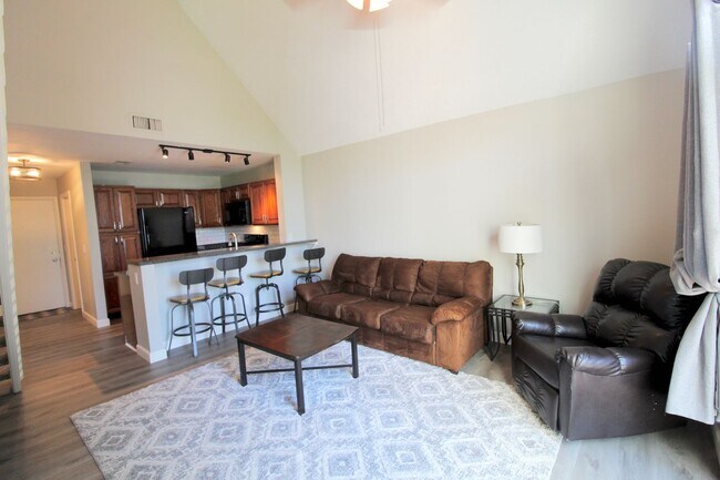 Building Photo - 1348 Hunters Rd