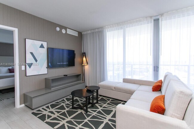 Building Photo - 4010 S Ocean Dr