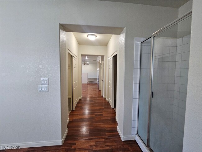 Building Photo - 10134 Reflection Brook Ave