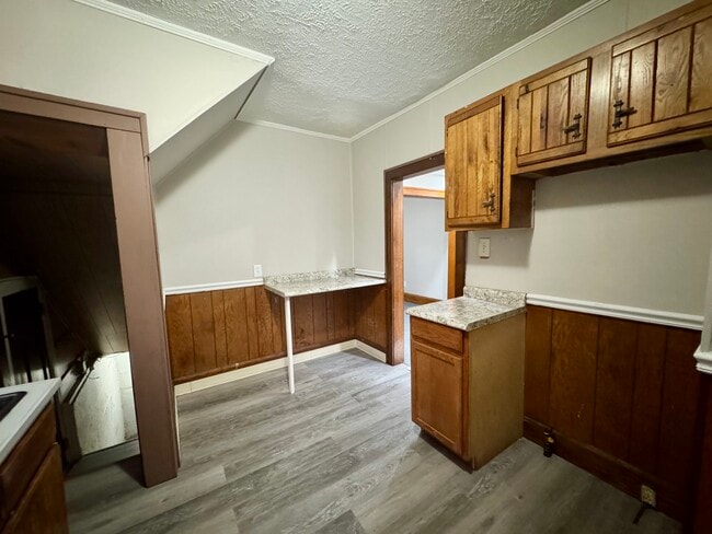 Building Photo - 1118 Ardmore Ave SW