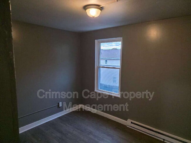 Building Photo - 39 Hutson St