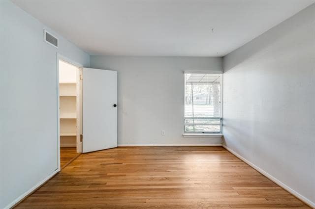 Building Photo - 1919 Betsy Ln