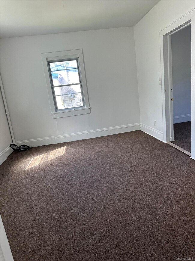 Building Photo - 1110 NY-94