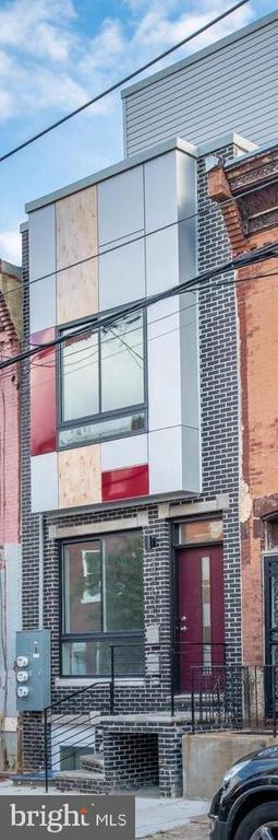 Building Photo - 2440 W Jefferson St