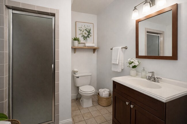 Building Photo - 208 1/2 E Oklahoma Ave