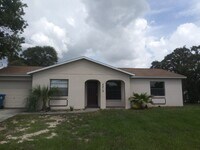 Building Photo - 3 bedroom 2 bathroom Pool House price redu...
