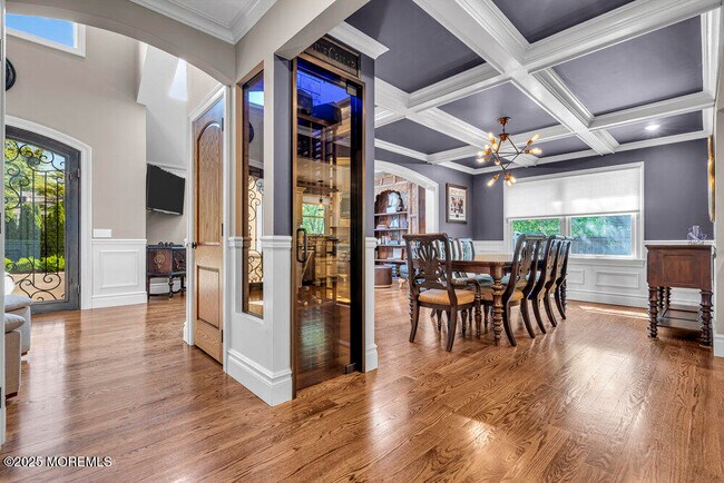 Building Photo - 620 Brookside Dr