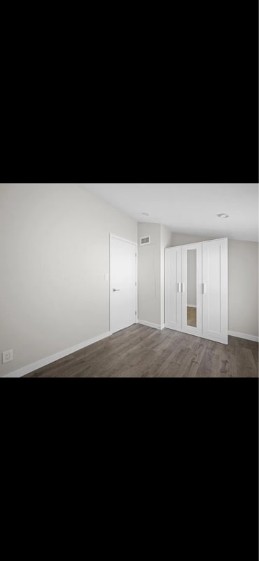 Building Photo - 6864 Babcock Ave
