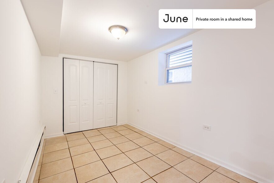 Building Photo - Room in Shared 3 bed/1 bath home